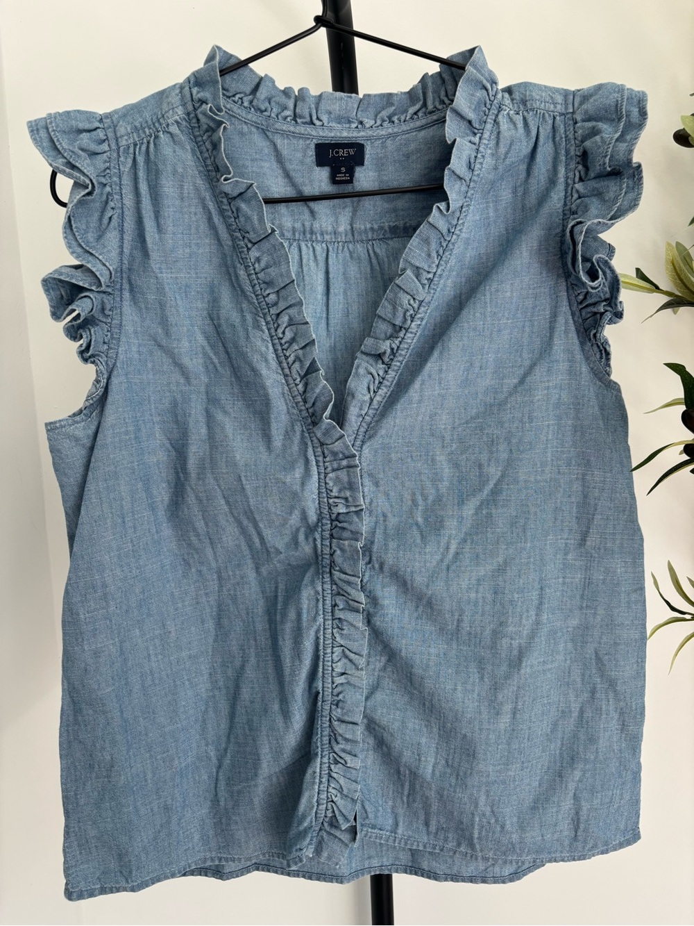 • [J. Crew] Sleeveless Top •